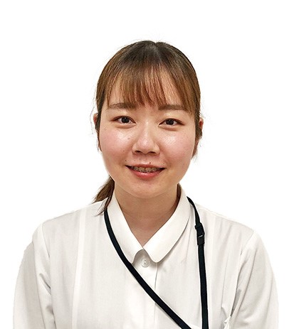 Graduate si Yuka Hoshino